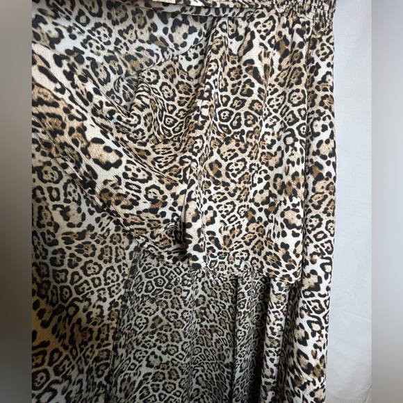205 Collins Off the Shoulder Leopard Print Romper with Long Skirt Overlay Size S - Picture 12 of 16